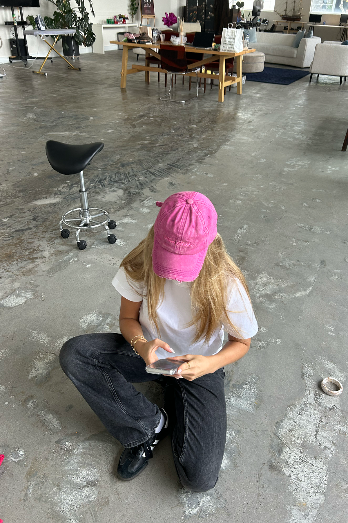 DISTRESSED CAP | MAGENTA